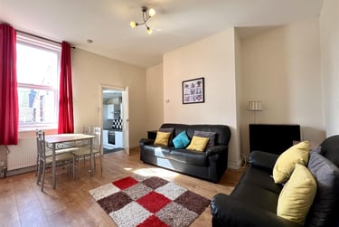 3 bed flat, Tosson Terrace, Heaton, Newcastle, NE65EA - Image 1